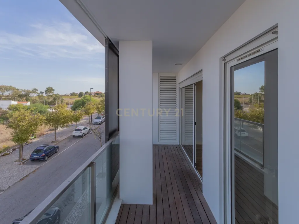 Apartamento como Novo, para arrendamento, na Caparica, Almada - Image 14