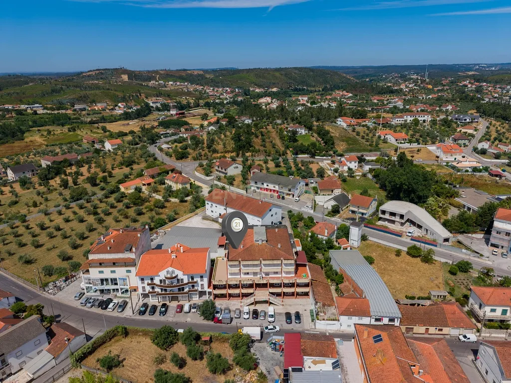 Espaçoso Apartamento T3 na Freixianda com Terraço - Image 18