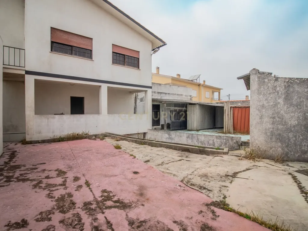 Moradia com vista mar, situada numa aldeia piscatória a 200m da praia - Image 38