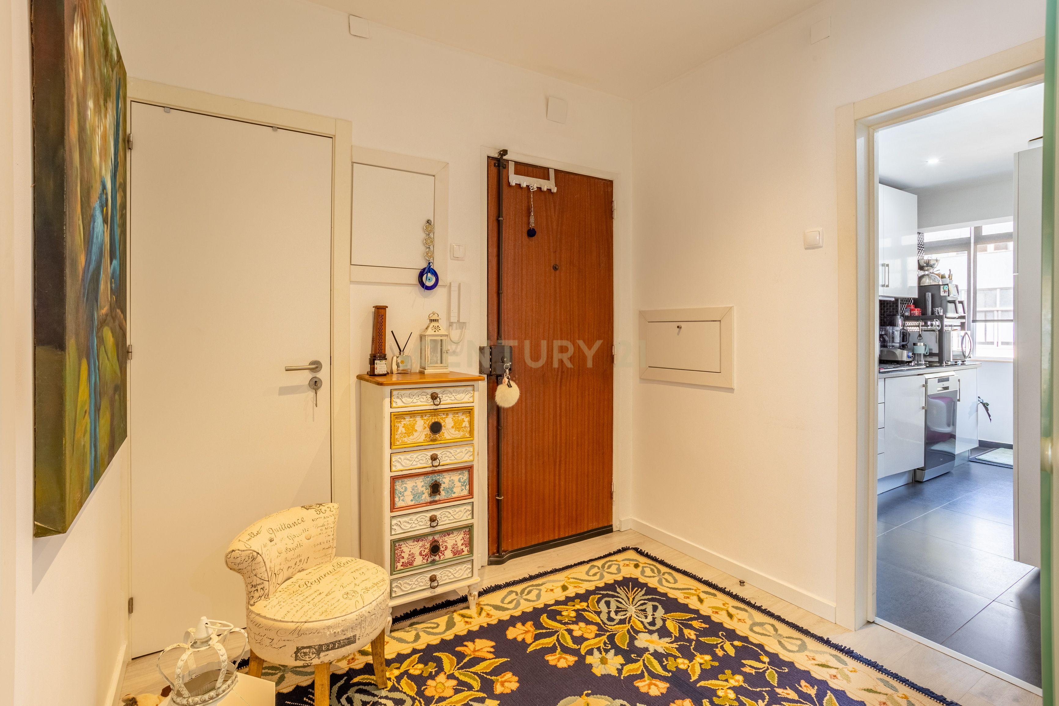 Fotografia 5 de Apartamento T2 Remodelado | Excelente Localização | Odivelas