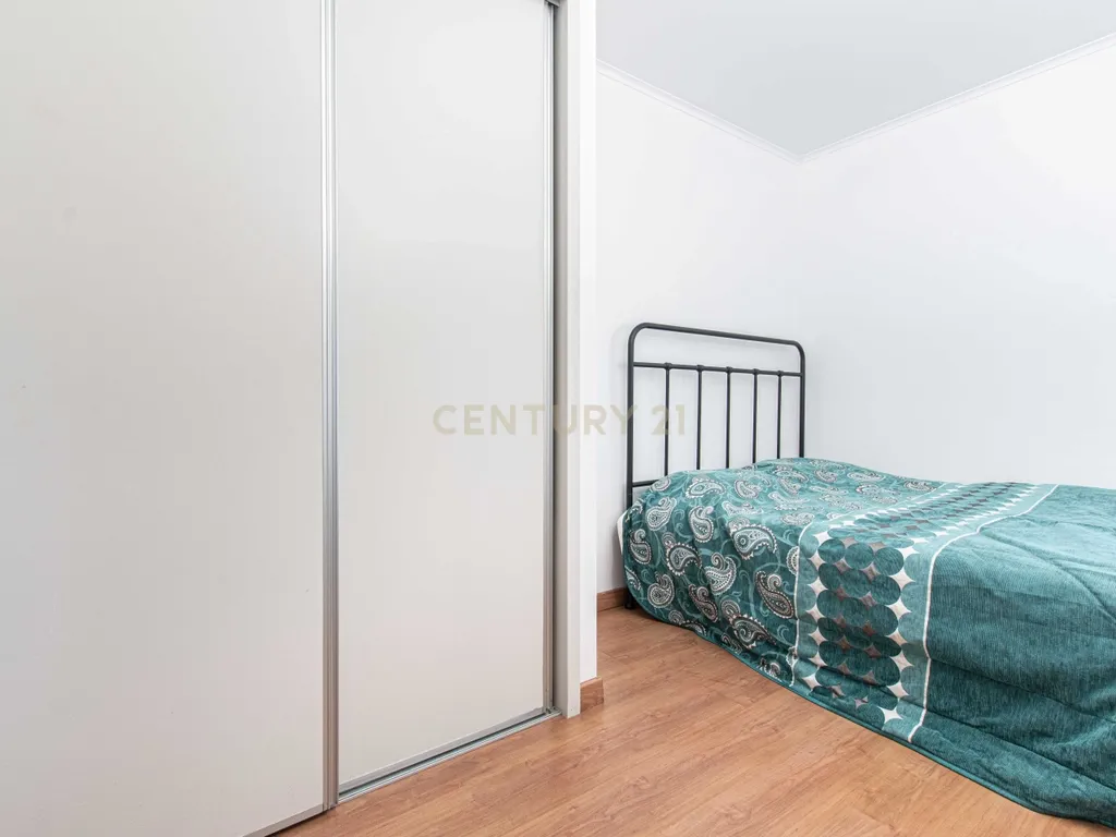 Apartamento T4 em Santa Clara - Lisboa - Image 13