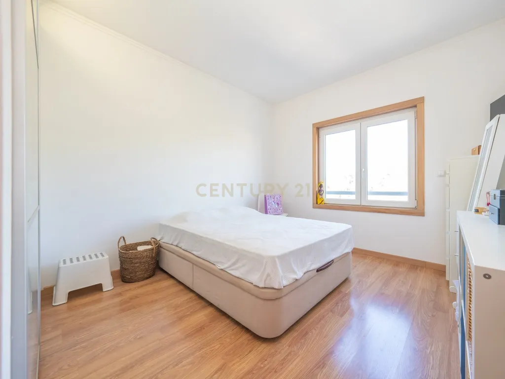 Excelente Apartamento T3 Duplex c/ Garagem, na Galiza, Estoril, Cascais - Image 21
