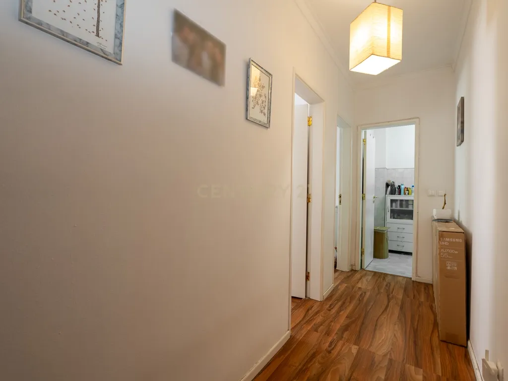 🏡 Oportunidade única: T2 espaçoso, com varanda e localização privilegiada! - Image 21