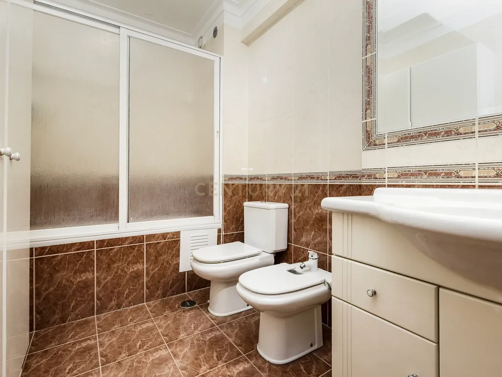 Apartamento T3 em Odivelas com garagem - Conforto e Localização Central - Image 16