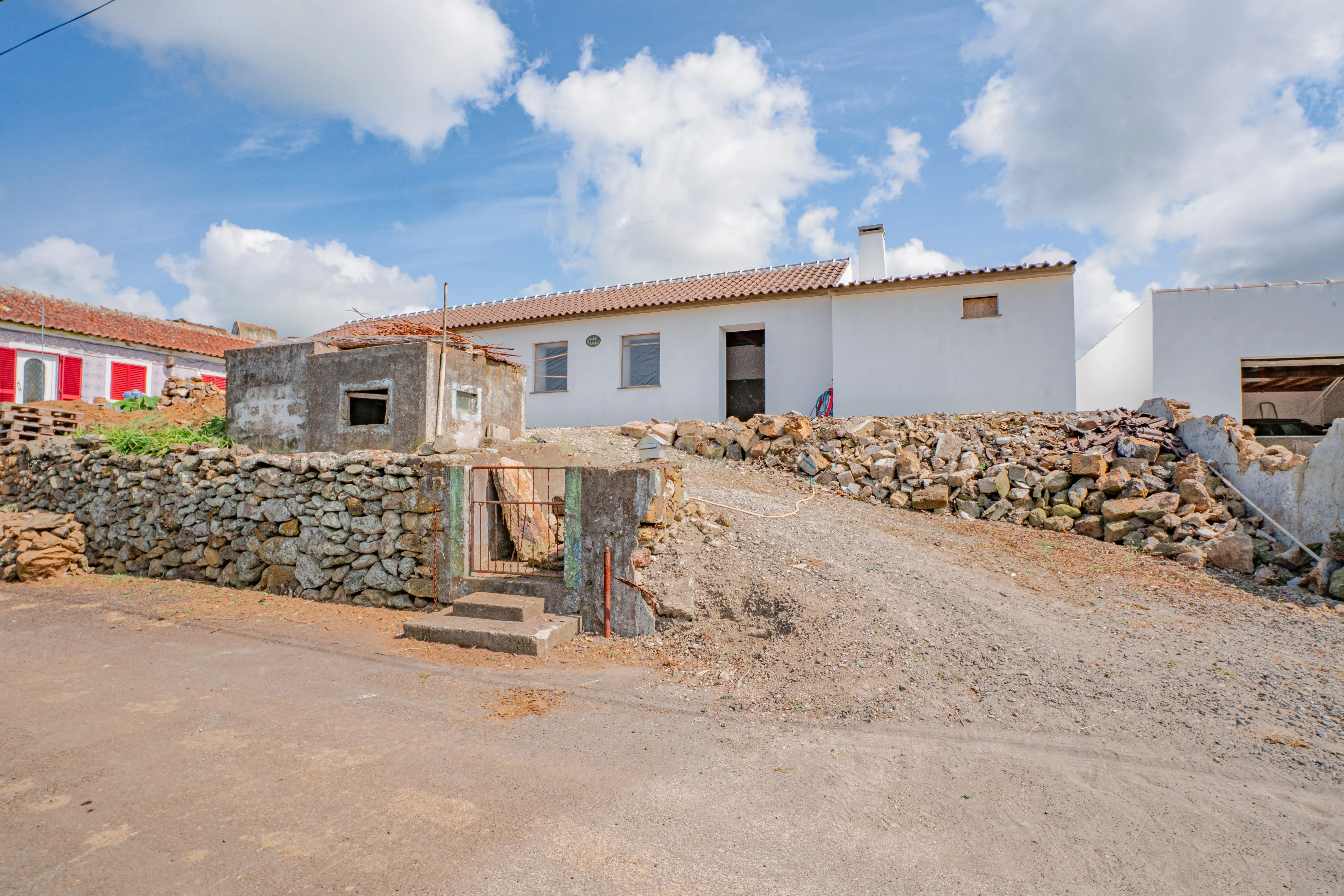 Fotografia 10 de Moradia em fase de renovação na Vila de São Sebastião