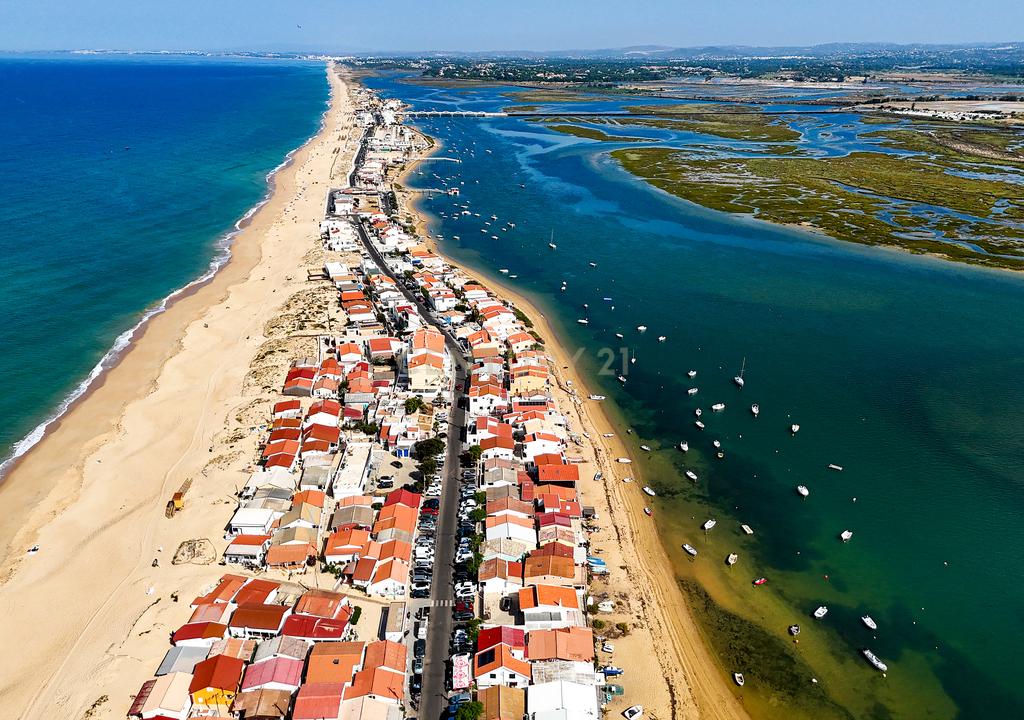 Moradia na Praia de Faro | A poucos passos do mar | Oportunidade única - Image 14
