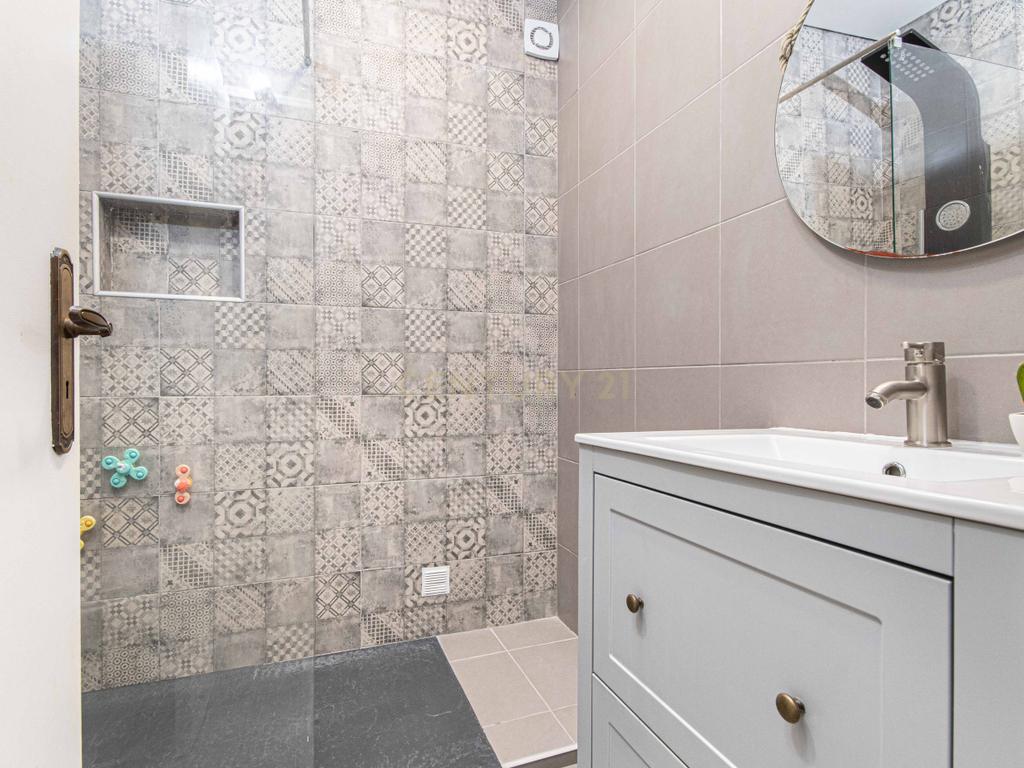 Apartamento T2 Moita – Ideal para Habitação Própria ou Investimento! - Image 9