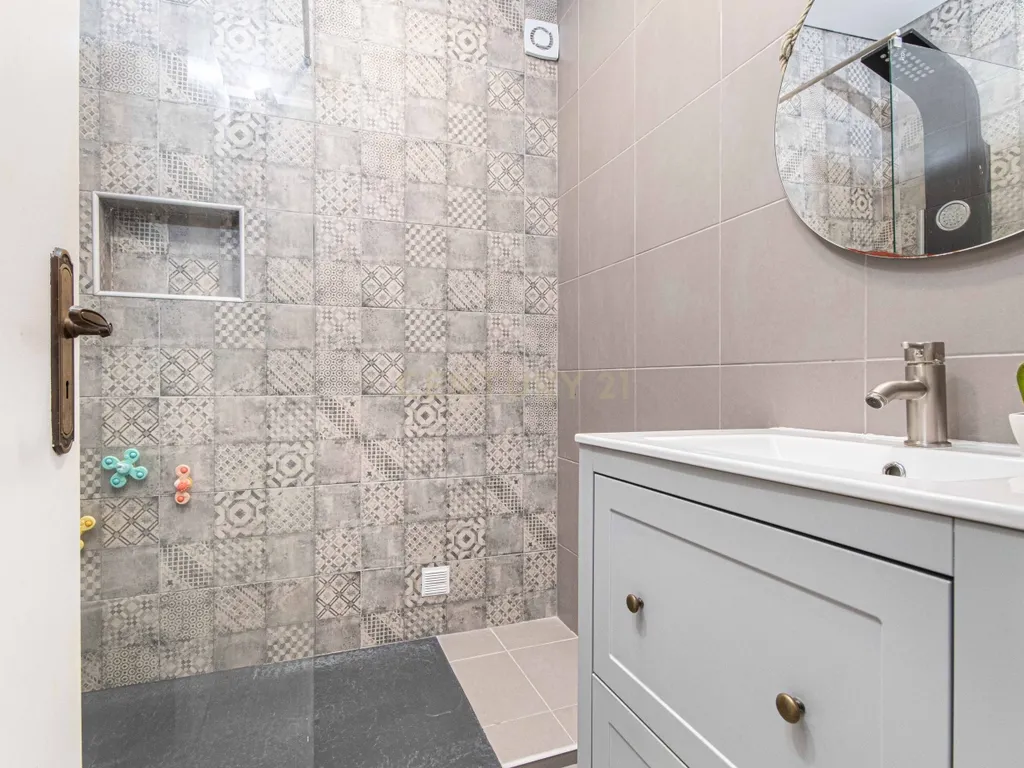 Apartamento T2 Moita – Ideal para Habitação Própria ou Investimento! - Image 9