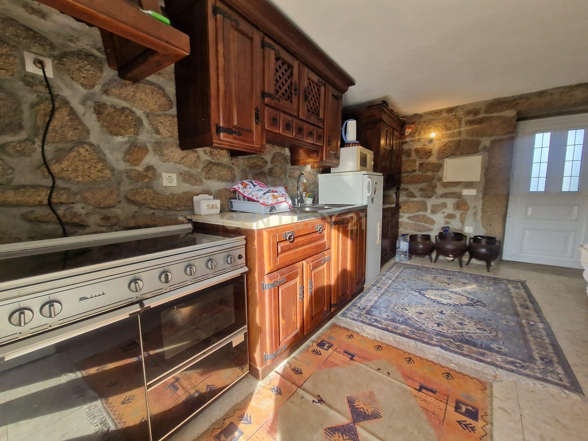 Casa De Pedra Na Serra Do Caramulo, Tondela - Image 7
