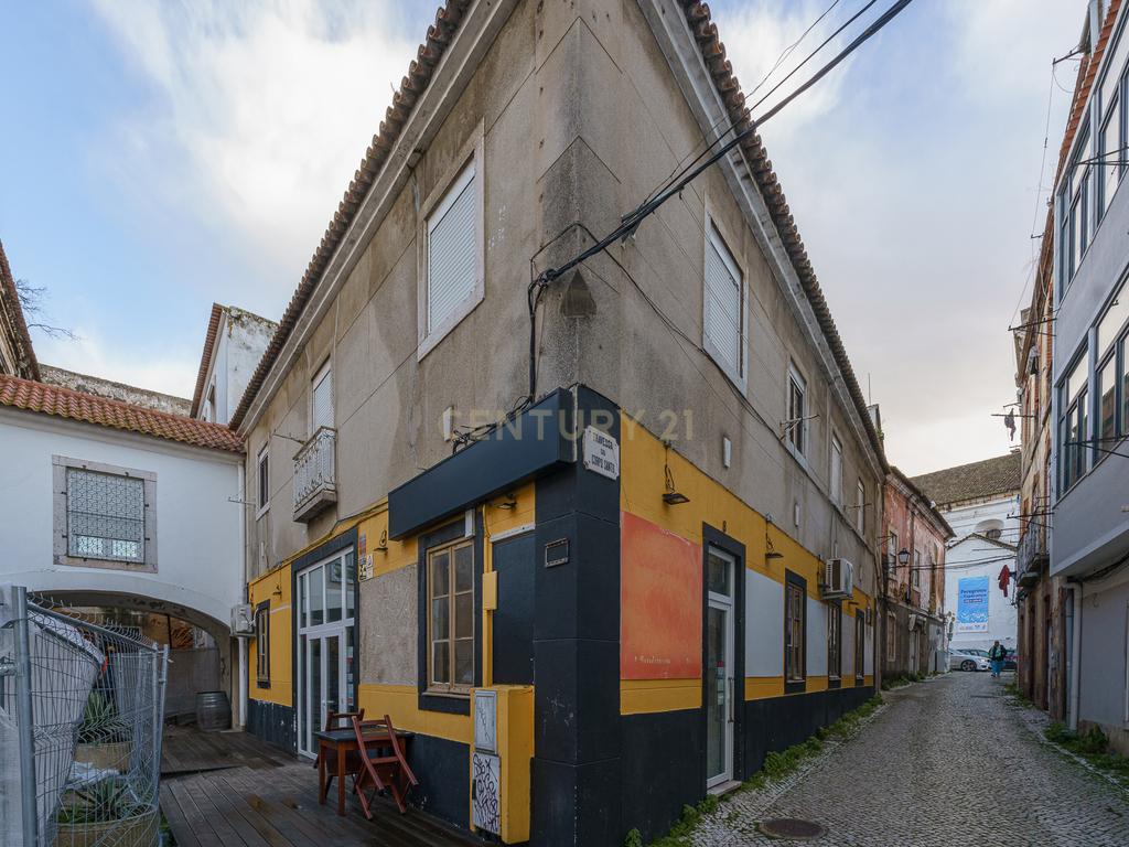 APARTAMENTO T6 NO CORAÇÃO DA CIDADE, EM SETÚBAL - Image 9