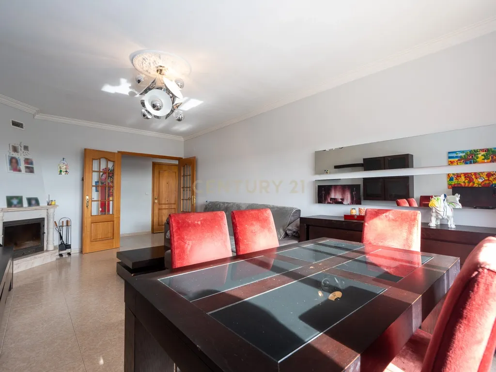 🏡 Apartamento T2 com varanda e vista desafogada - Image 7