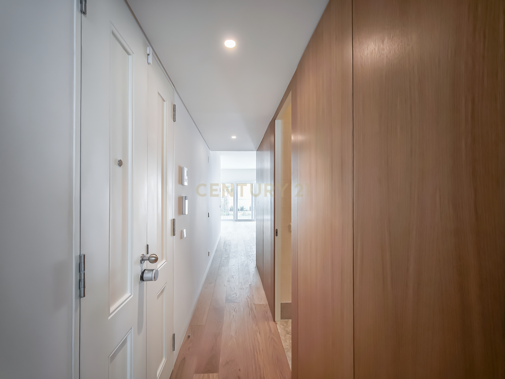 Venda Apartamento T1 Rua das Taipas - Image 5