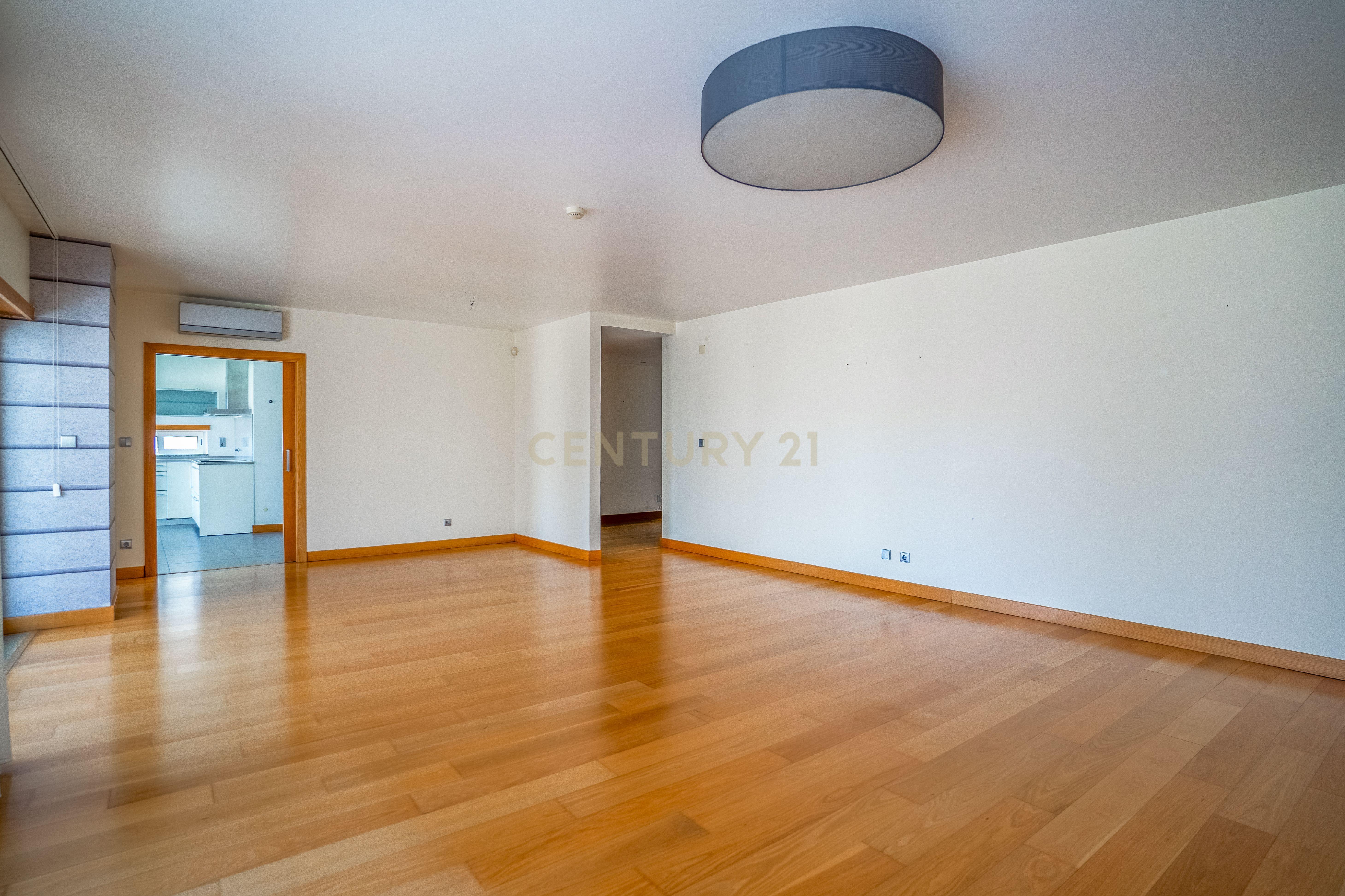 Fotografia 7 de Apartamento T4 Premium com Terraço na Avenida da Independência