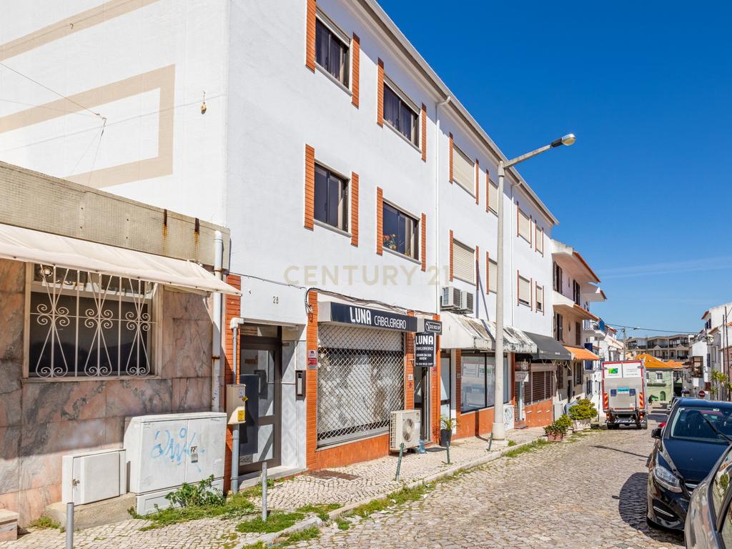 Apartamento T2 com garagem na Costa da Caparica - Image 25