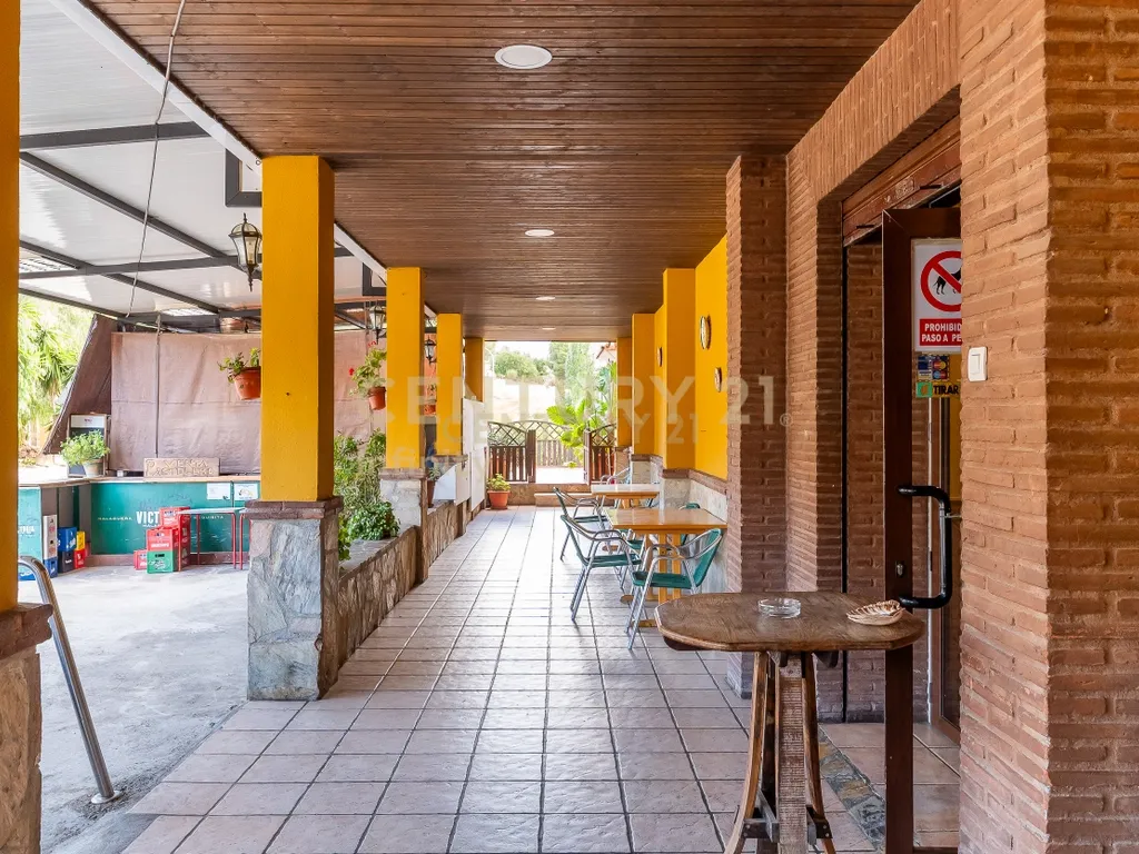 Grande oportunidade de investimento em Villanueva de la Concepción – Negócio de hotelaria em funcionamento - Image 13