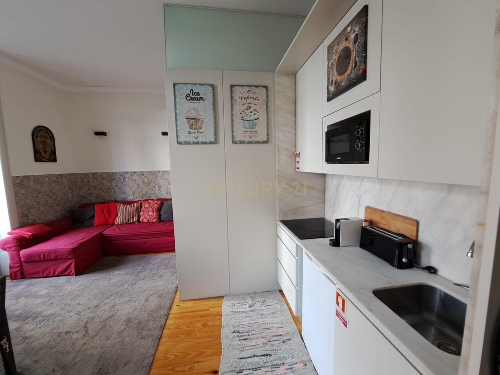 Apartamento T2 + T1 com terraço - Rua Formosa - OTIMO INVESTIMENTO - Image 10