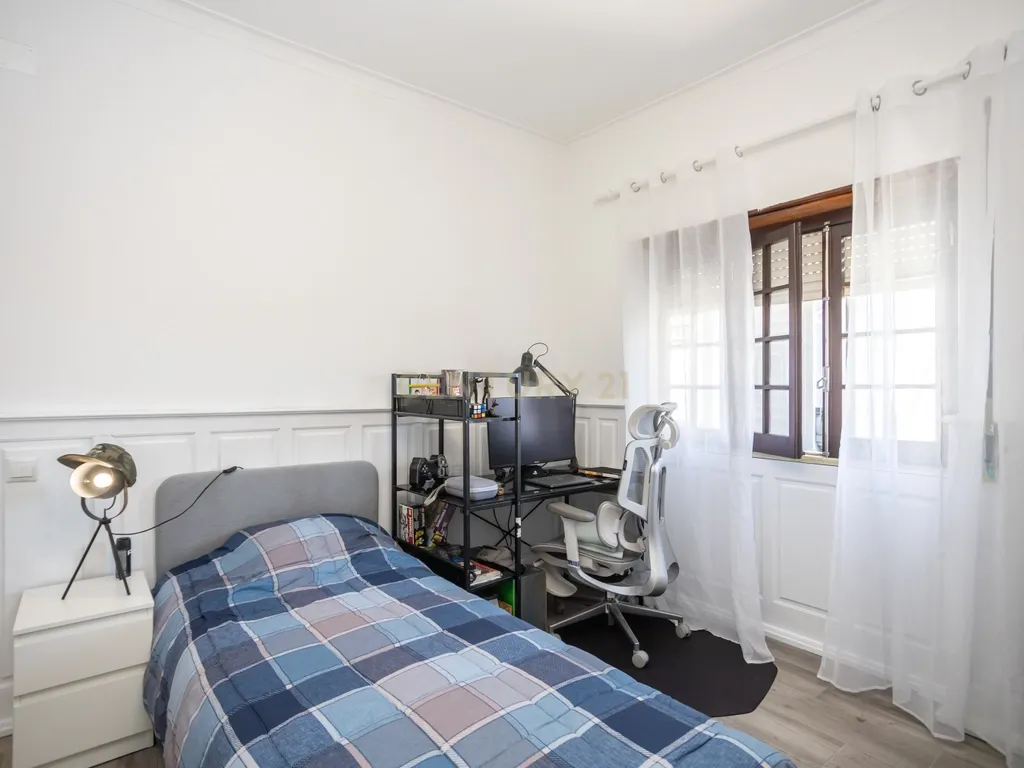Magnífico T4 no Bairro de São Gabriel com 3 Varandas e Vista Panorâmica – Setúbal - Image 39