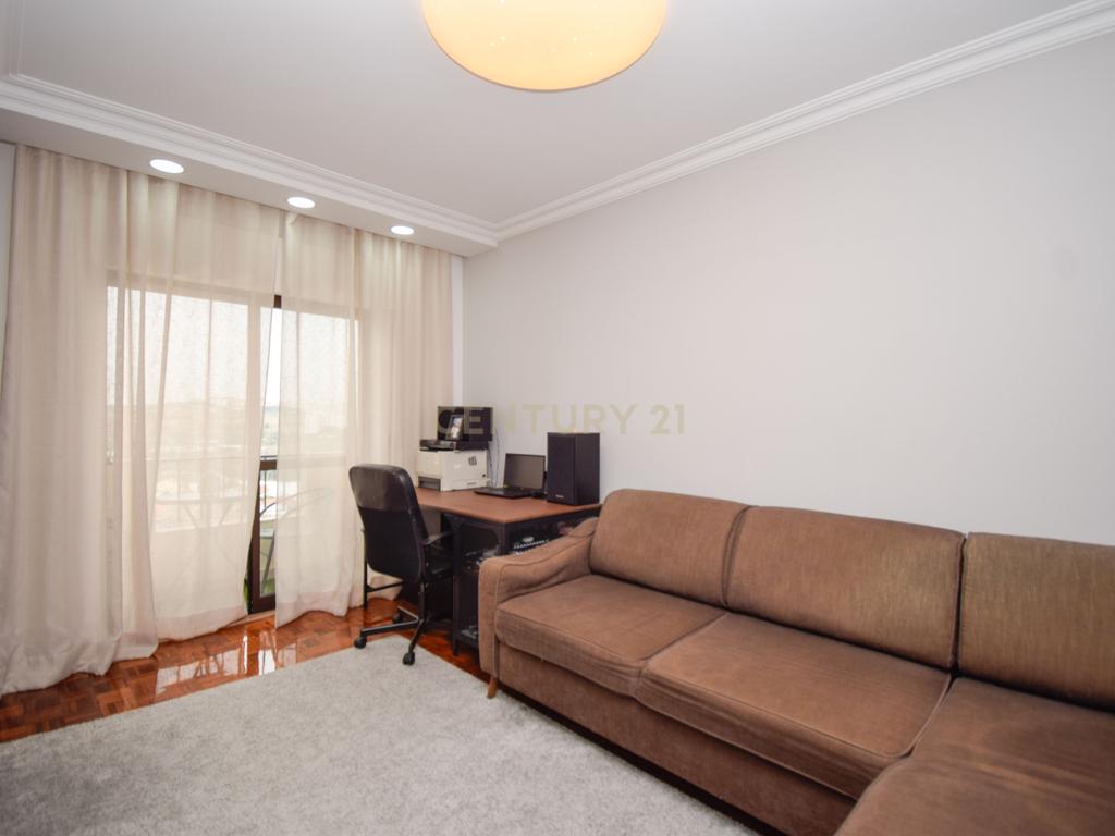 T2 totalmente remodelado em São Marcos com vista desafogada - Image 10