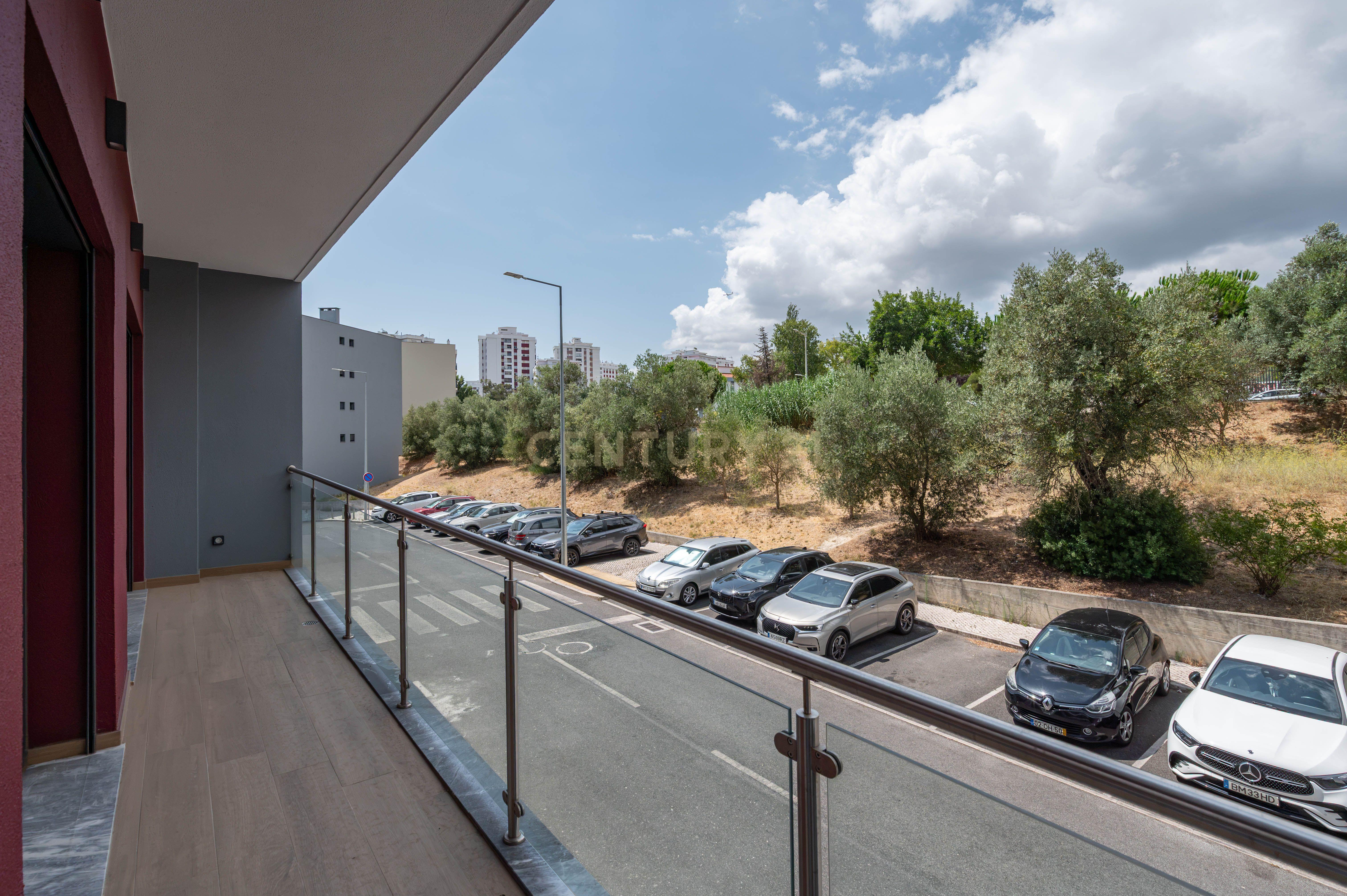 Fotografia 12 de T3 com vista rio, box para 4 carros | Póvoa de Santa Iria