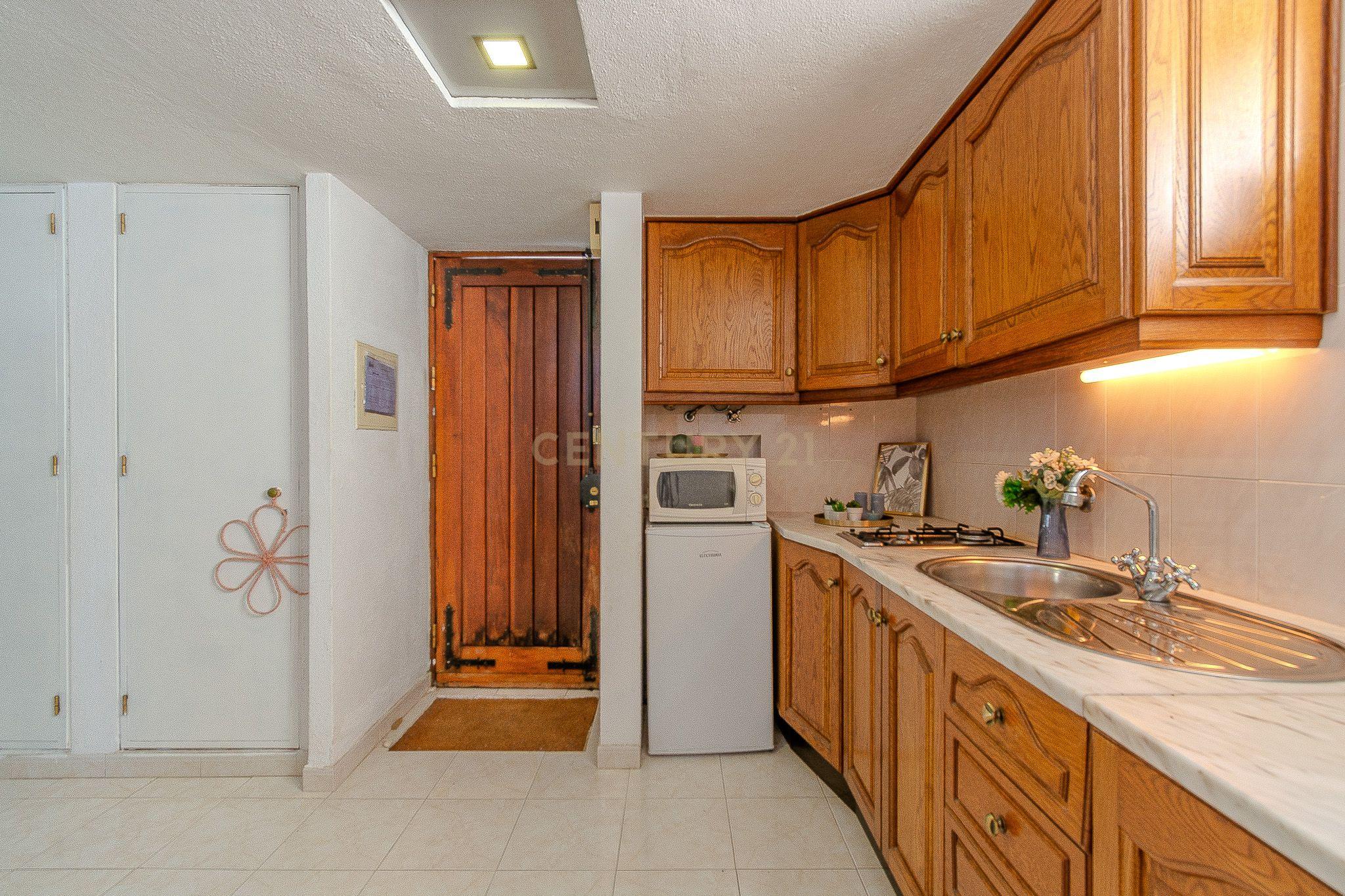 Apartamento T0+1 em Condomínio Fechado – Perto da Praia da Falésia, Albufeira! - Image 10