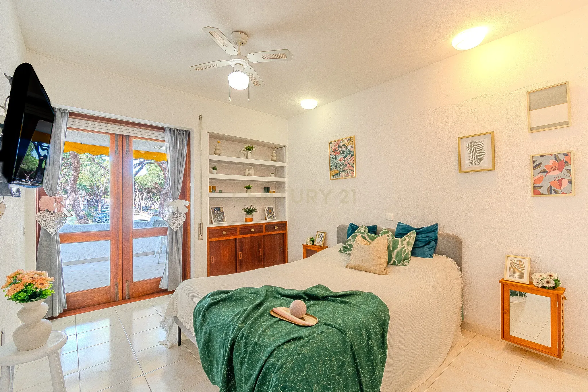 Apartamento T0+1 em Condomínio Fechado – Perto da Praia da Falésia, Albufeira! - Image 12
