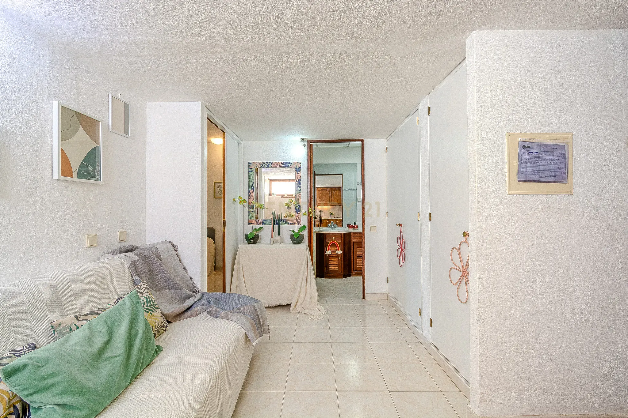 Apartamento T0+1 em Condomínio Fechado – Perto da Praia da Falésia, Albufeira! - Image 5