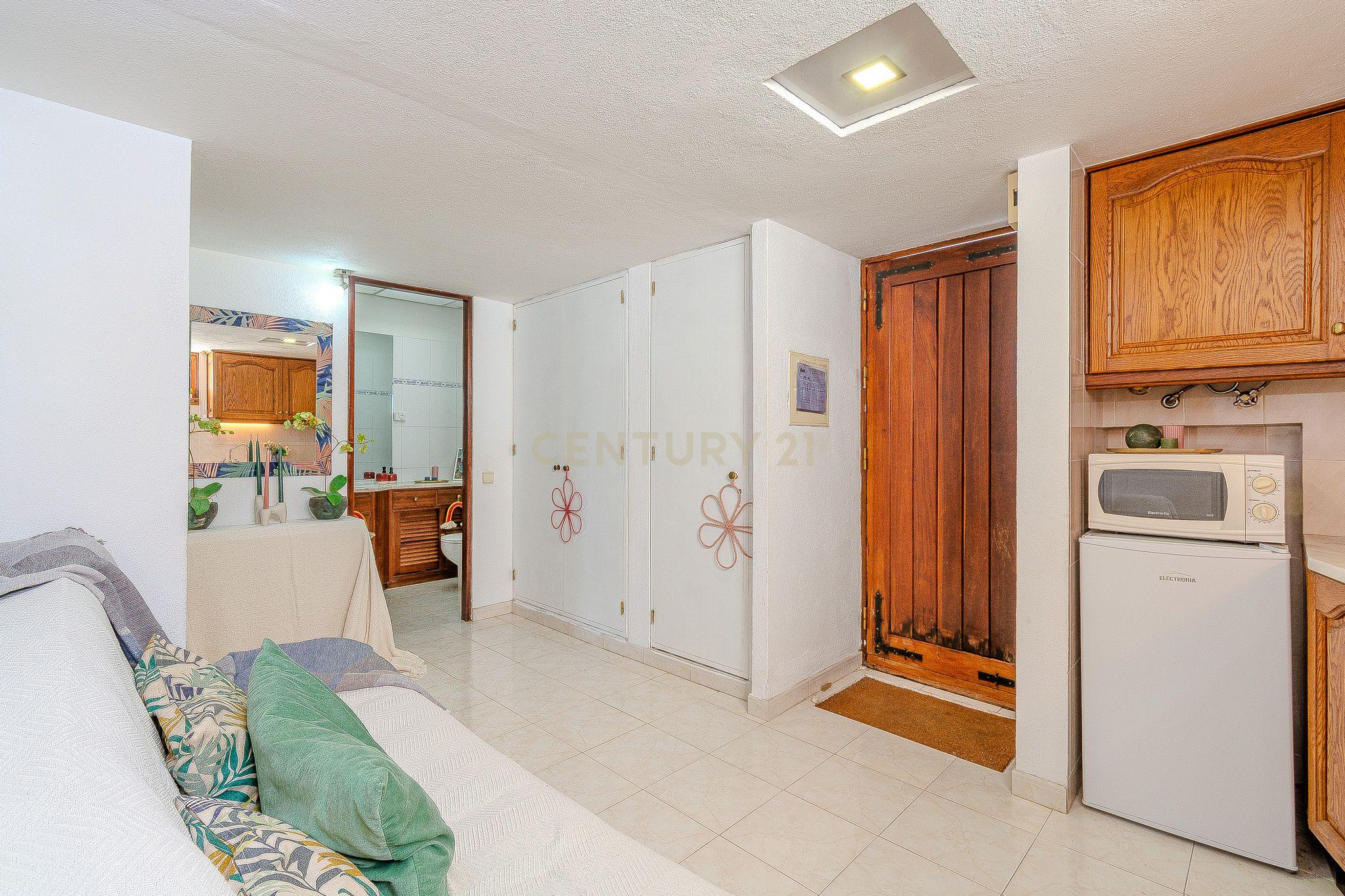 Apartamento T0+1 em Condomínio Fechado – Perto da Praia da Falésia, Albufeira! - Image 7