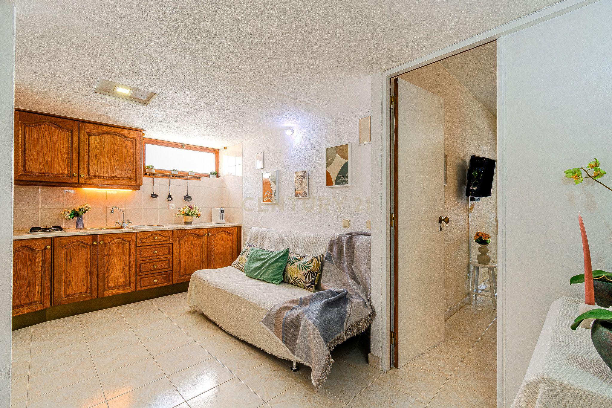 Apartamento T0+1 em Condomínio Fechado – Perto da Praia da Falésia, Albufeira! - Image 8