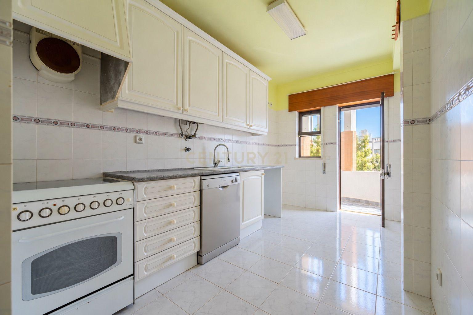 Apartamento T2 à venda em Estômbar e Parchal, Lagoa — foto 15