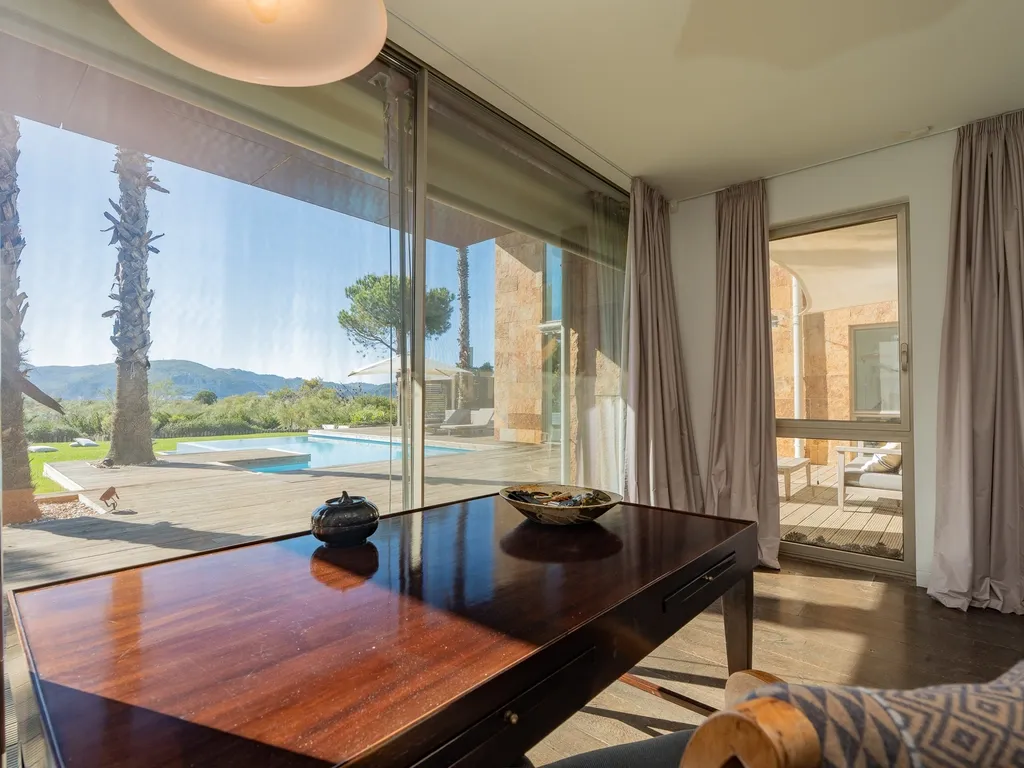 Moradia Exclusiva em Primeira Linha de Mar com Piscina Infinita / Tróia-Carvalhal - Image 26