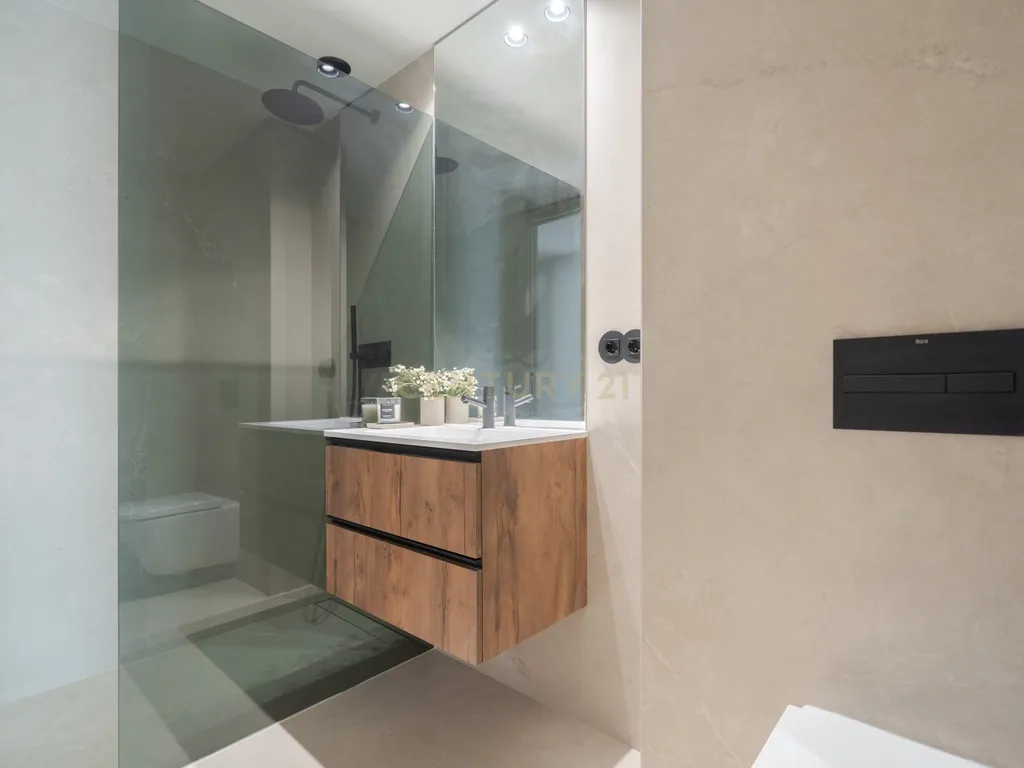Apartamentos de Prestígio no Centro de Albufeira no Único Condomínio Novo com Vista Mar a Poucos Passos da Praia - Image 15