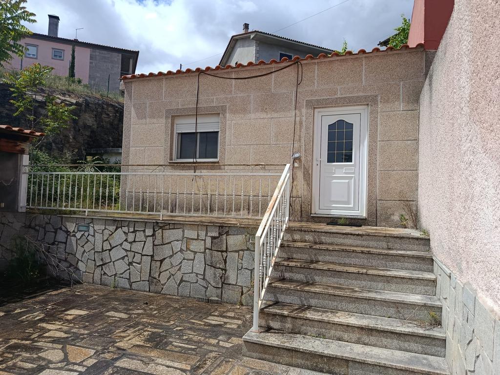Terreno - Golfeiras - Mirandela, Bragança - 350m² por 82.000€ - Image 2