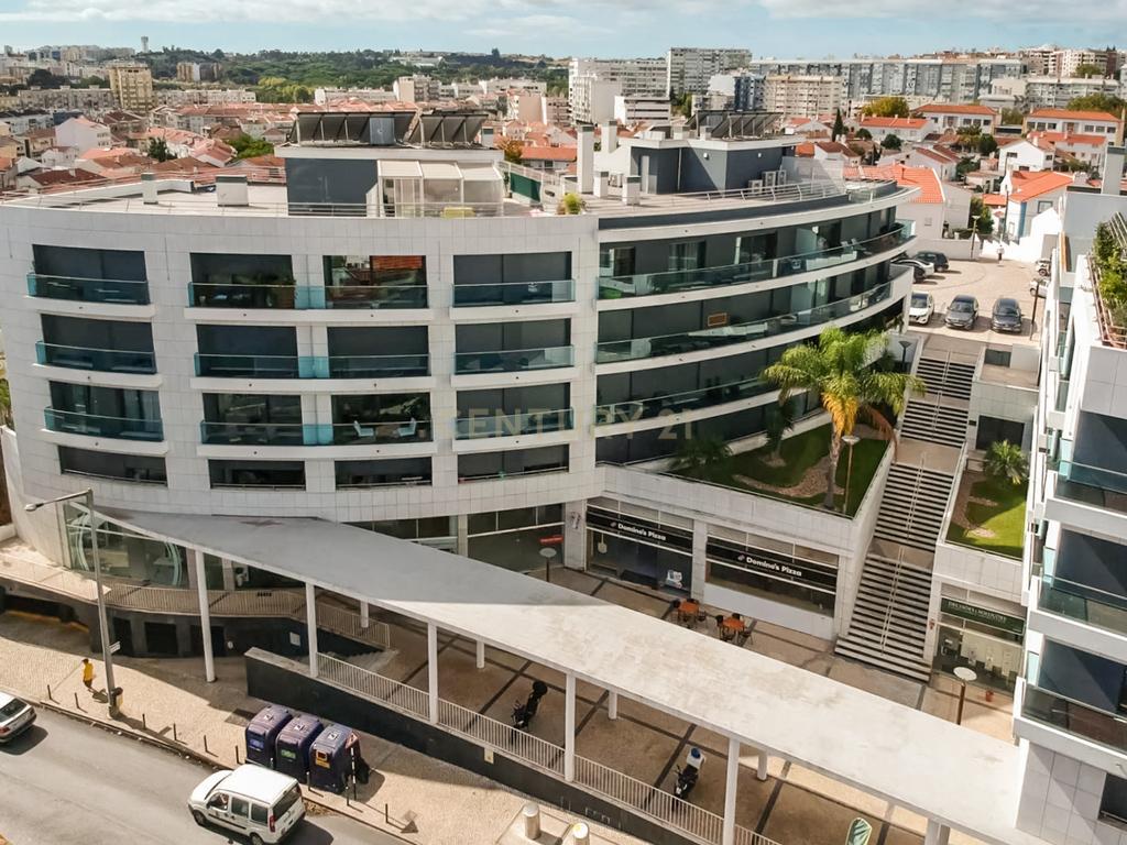 Apartamento de luxo com 5 assoalhadas, 2 garagens e parqueamento - Image 51