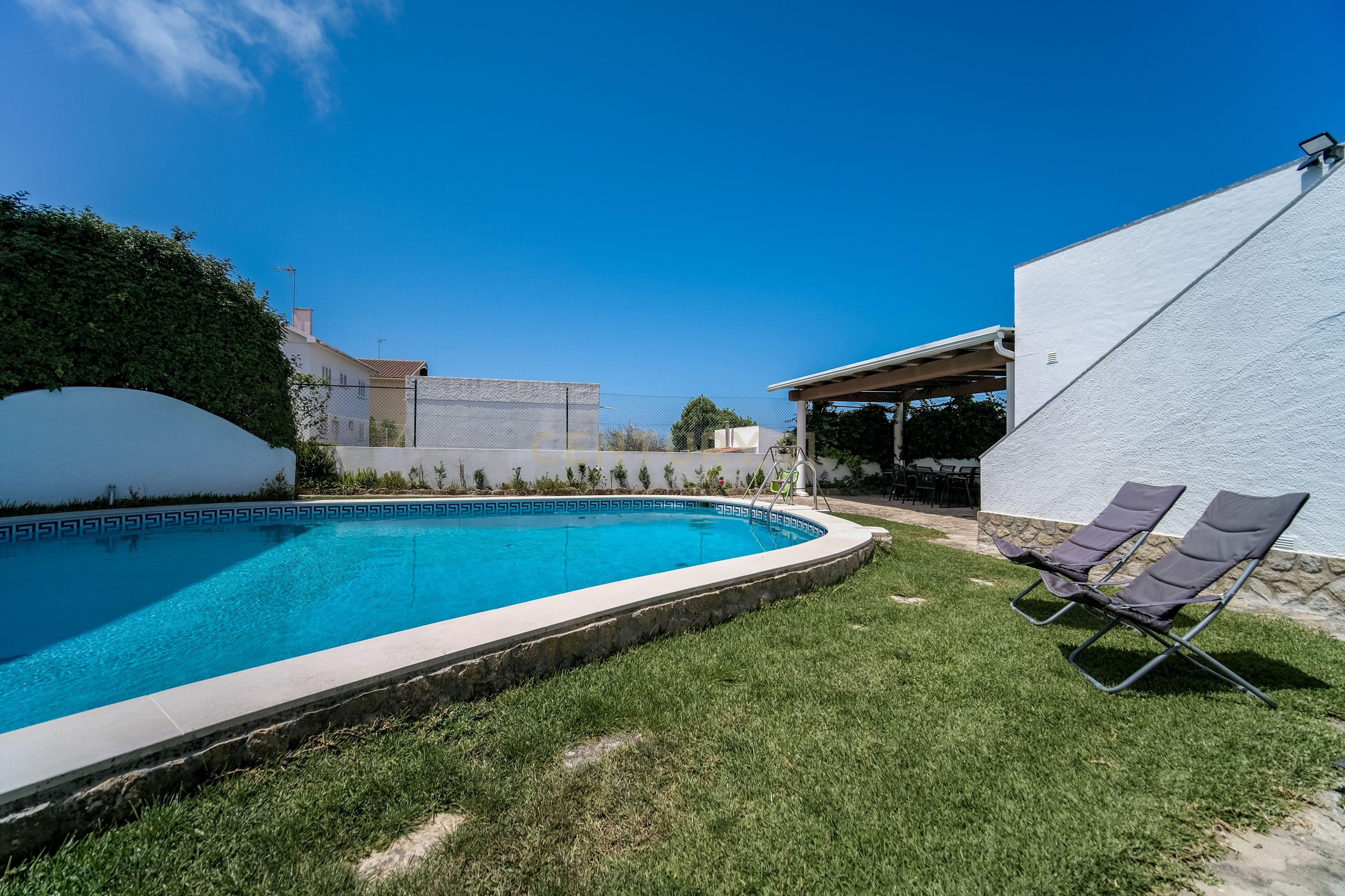 Moradia T5 totalmente renovada, com piscina, 15 minutos a pé da Praia de S. Julião, na Carvoeira, Ericeira, Mafra - Image 12