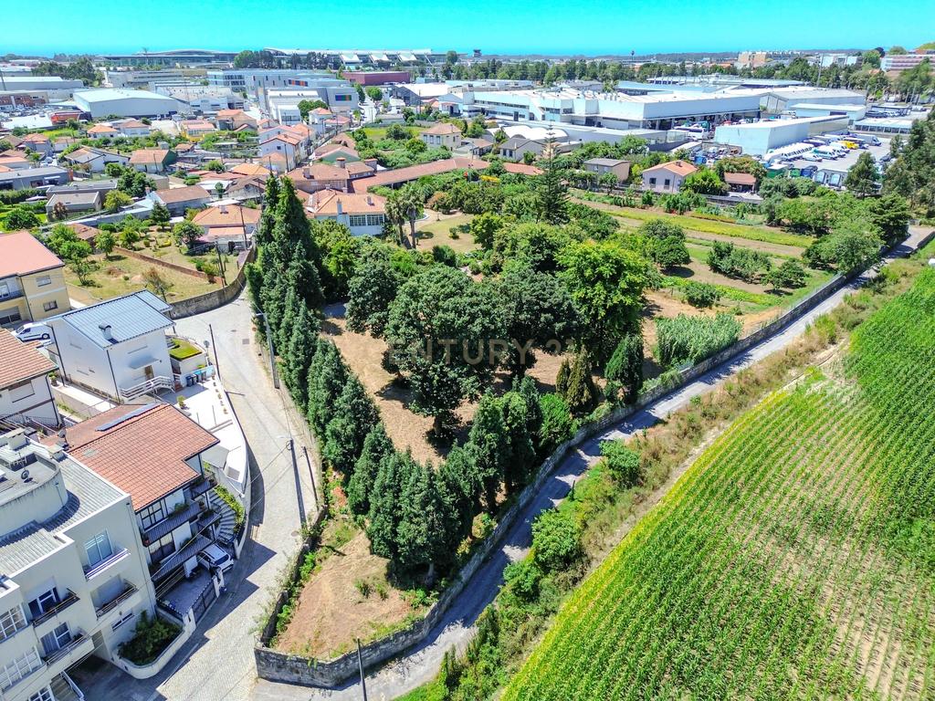 Quinta Santo António — Um refúgio único com piscina privada e potencial ilimitado na Maia - Image 8