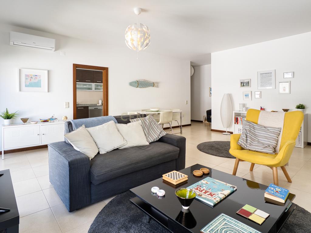 Apartamento T2 em Condomínio Fechado com Piscina e Jardins – Pederneira, Nazaré - Image 4