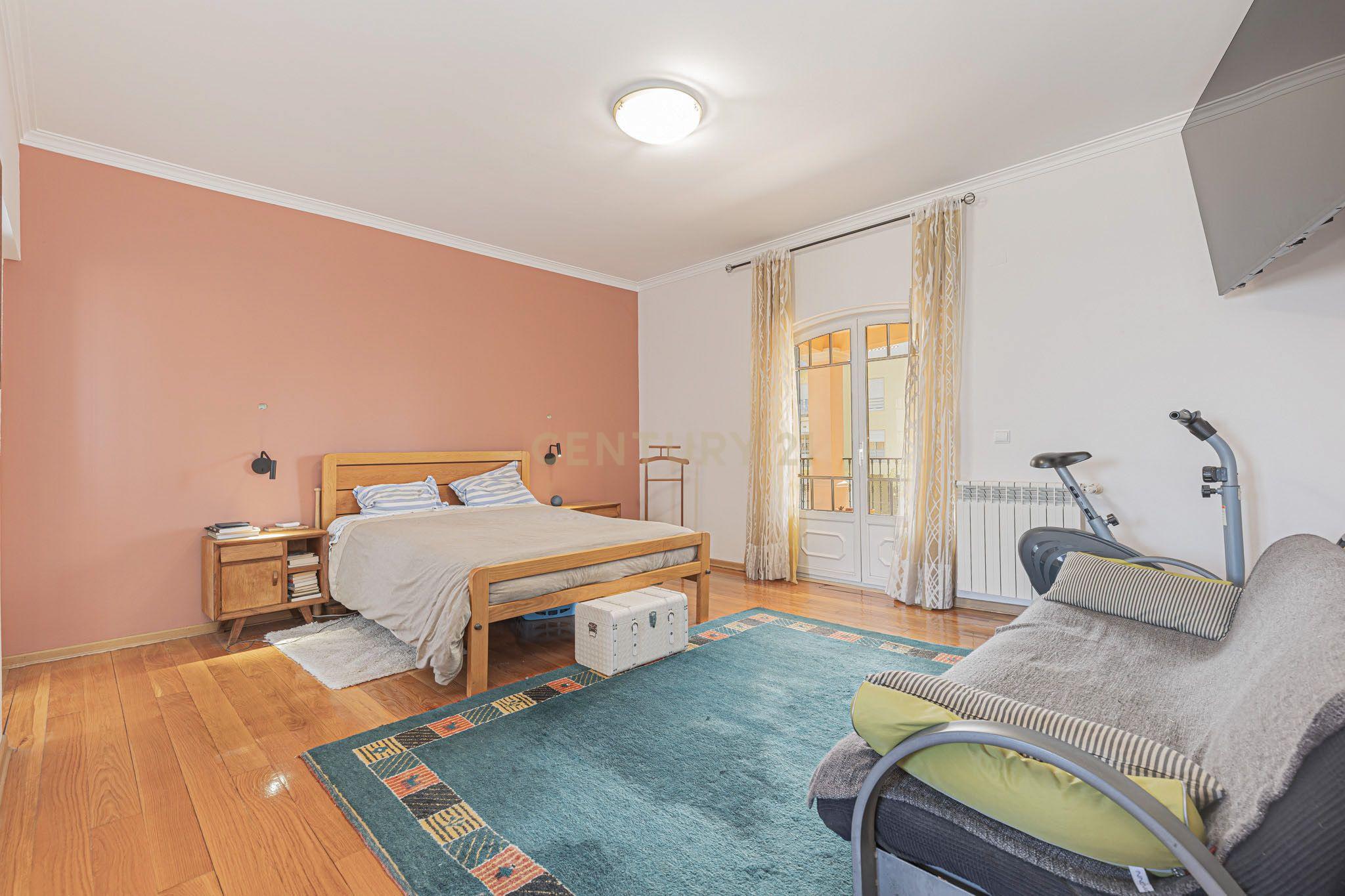 Moradia T5 - Almada - Piscina - Garagem -  364 m² - Terreno 1.024 m² - Image 35