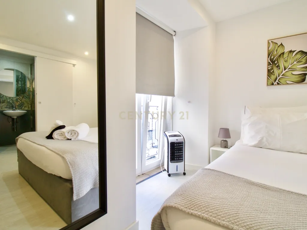 Apartamento Duplex em Alojamento Local - Almada - Image 39