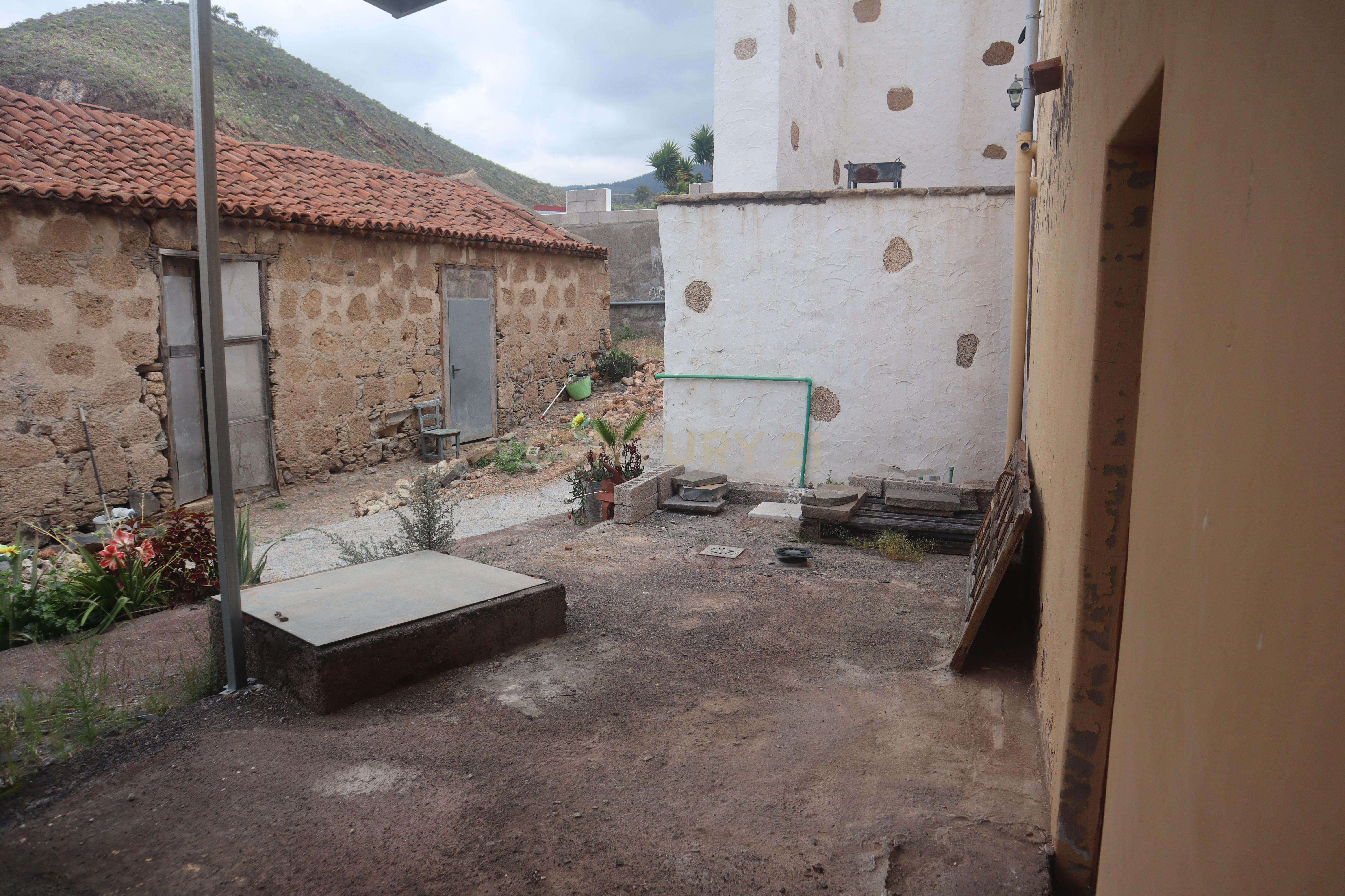  - Image 12