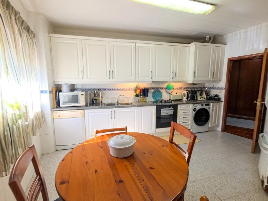 Apartamento T4 em Marzovelos, Viseu - Image 2