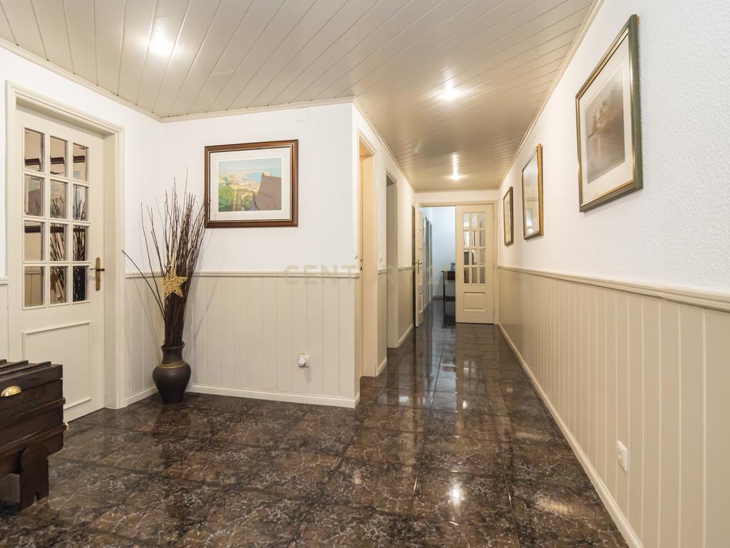 Viva com conforto no coração de Setúbal – Excelente Apartamento T3 nos Pinheirinhos - Image 9