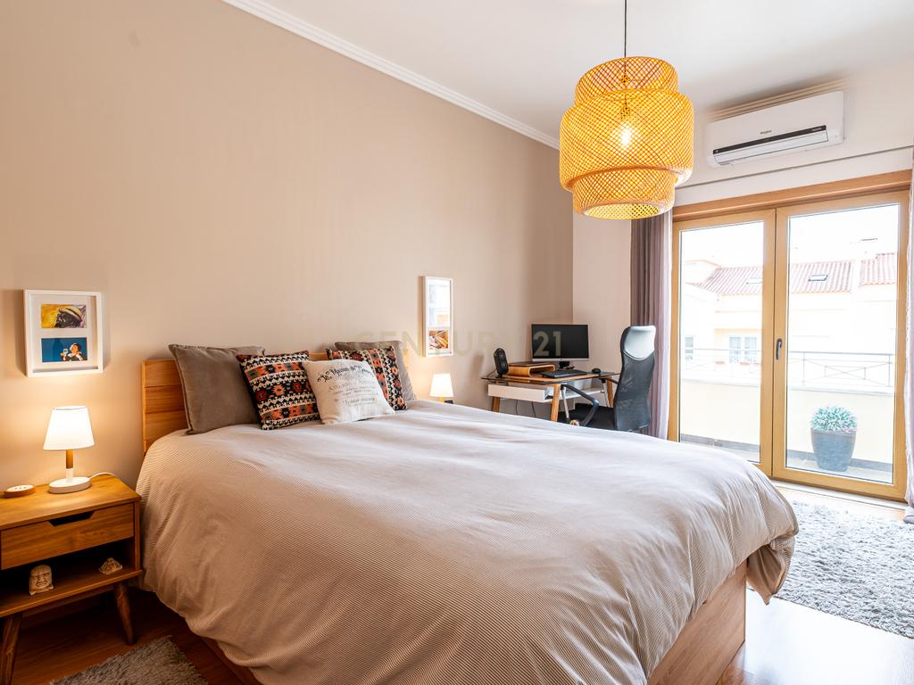 Apartamento T3+1 com Sótão de 100m² na Abrunheira – Oportunidade Única!   - Image 18