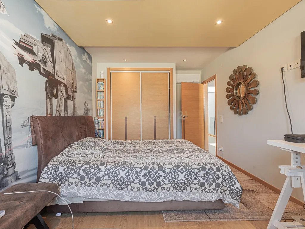✨ Moradia T4 de Luxo em Condomínio Exclusivo – Santo Antão do Tojal, Loures - Image 14