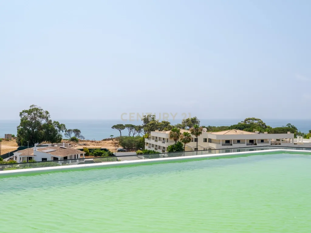 Apartamentos de Prestígio no Centro de Albufeira no Único Condomínio Novo com Vista Mar a Poucos Passos da Praia - Image 29