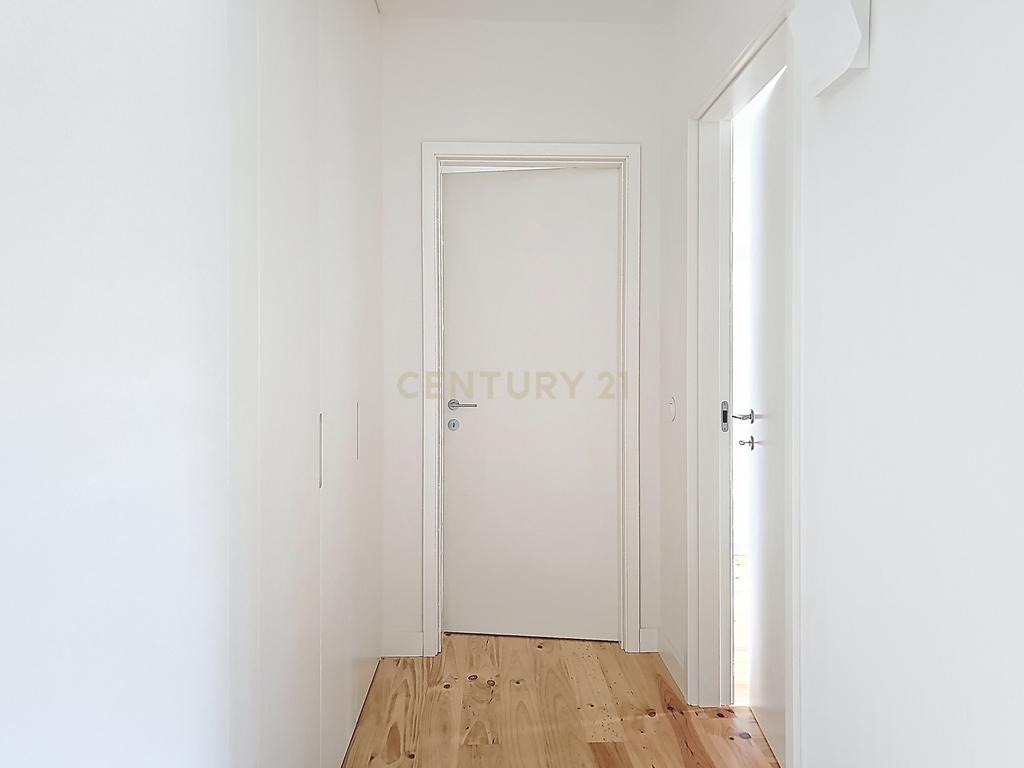 Apartamento T2 Novo – Rua do Bonjardim, Porto - Image 14