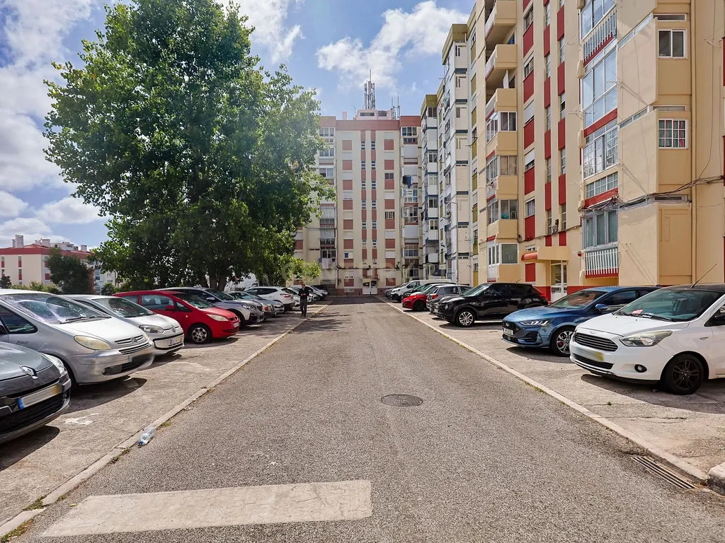 š” T1 com Vista Mar | Rua Pedro Nunes, Monte AbraĆ£o ā Sintra - Image 20