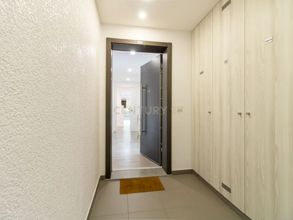 Duplex T4 em Oeiras com terraço e box (3 vagas) - Image 26