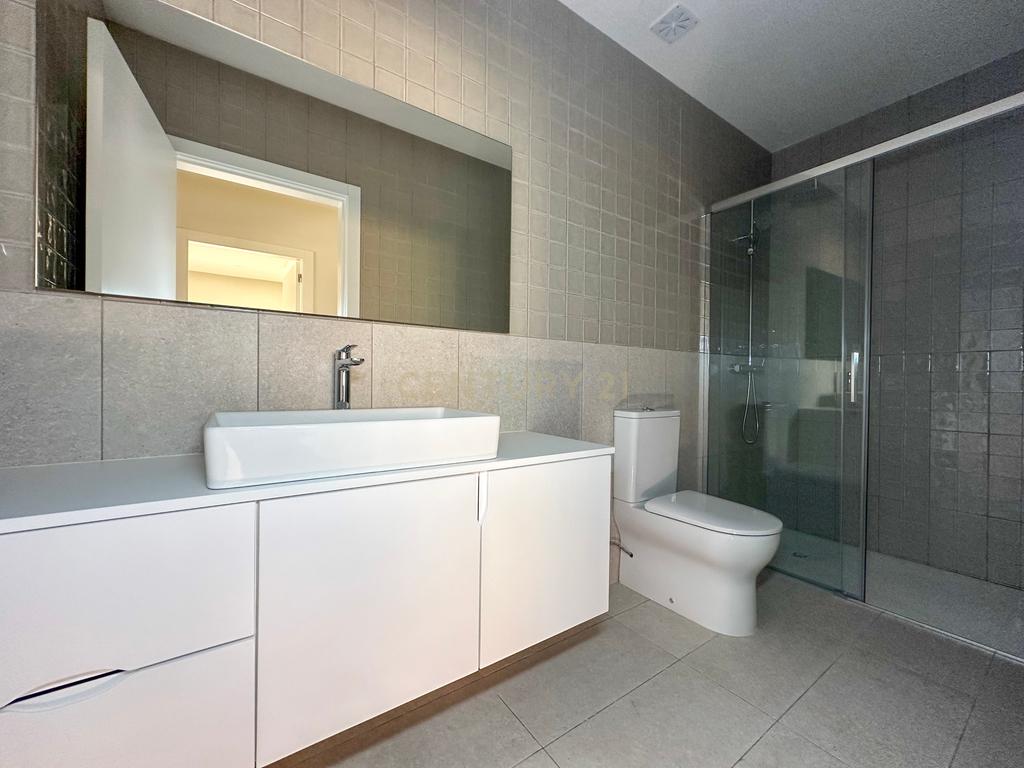 Apartamento Novo em Paredes com 3 Quartos e 2 Casas de Banho - Image 2