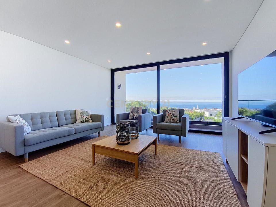 Apartamento T2 Novo Mobilado com Vista Mar – Lagoa | São Miguel
