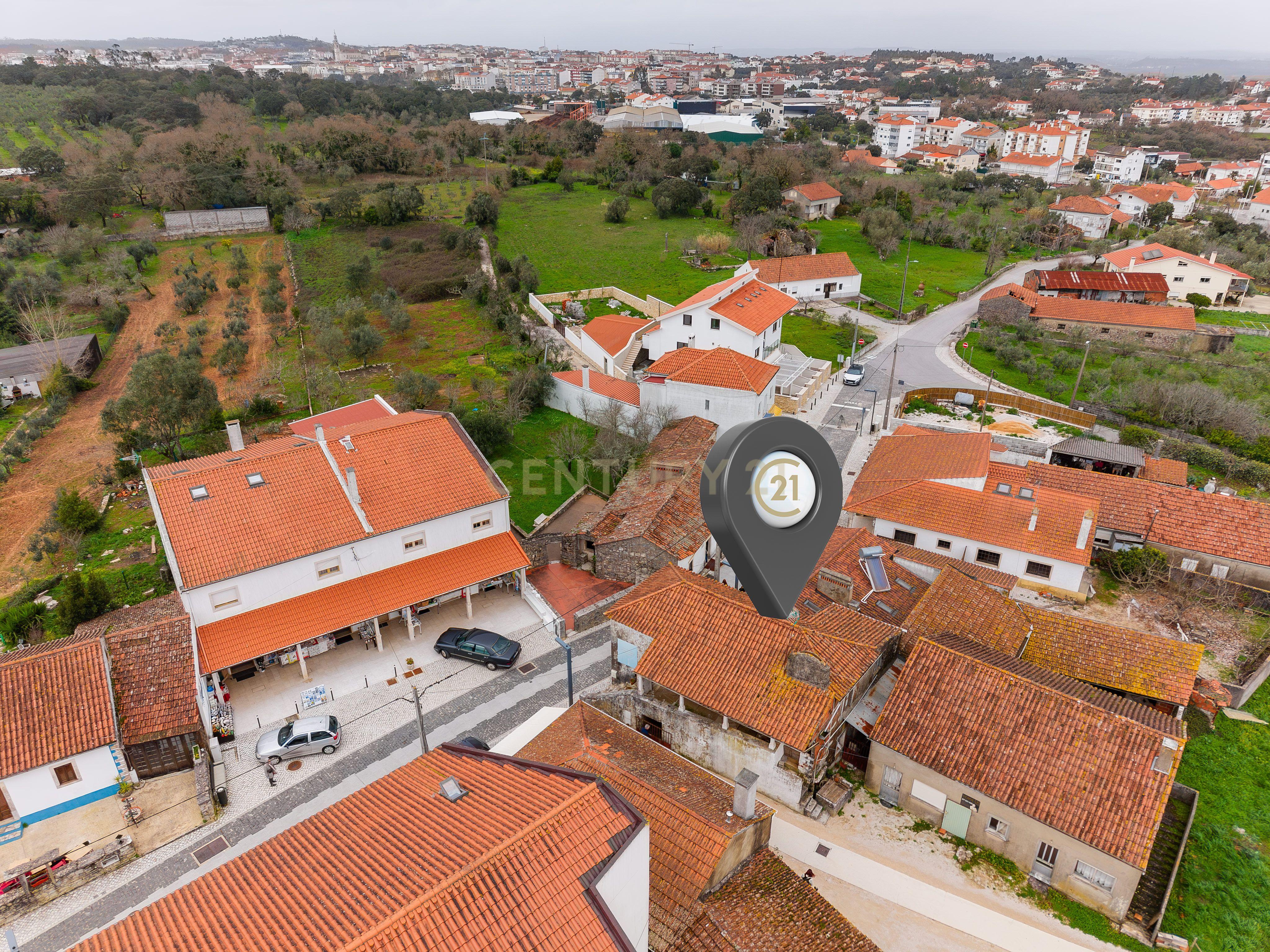 Fotografia 3 de Moradia histórica em Aljustrel (Fátima) junto à Casa dos Pastorinhos – Elevado potencial